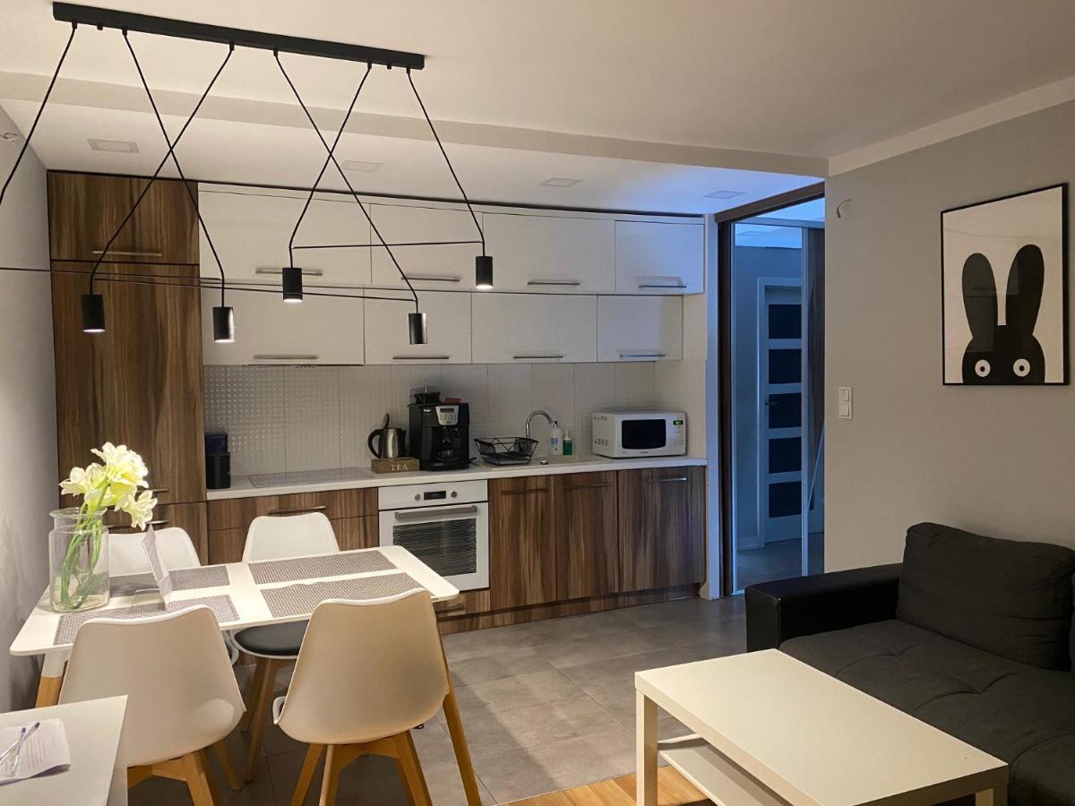 Apartment Family & Business Elegant Rynek Centrum Downtown - 2 Bedroom, Balcony, Parking Kielce