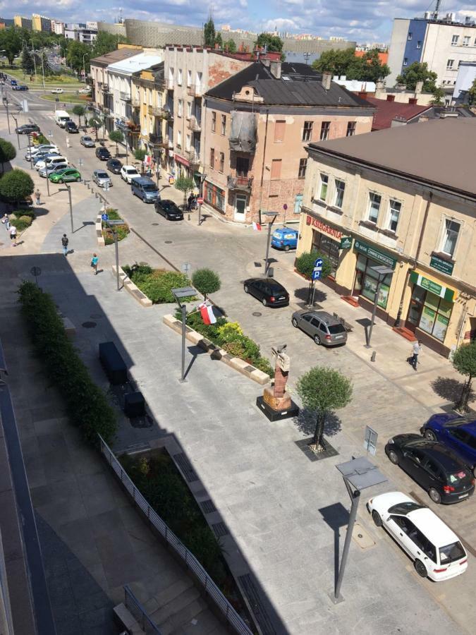 Family & Business Elegant Rynek Centrum Downtown - 2 Bedroom, Balcony, Parking Kielce