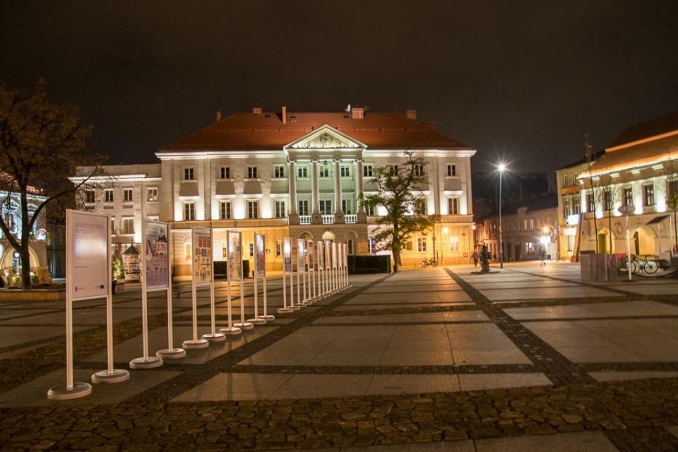 Family & Business Elegant Rynek Centrum Downtown - 2 Bedroom, Balcony, Parking