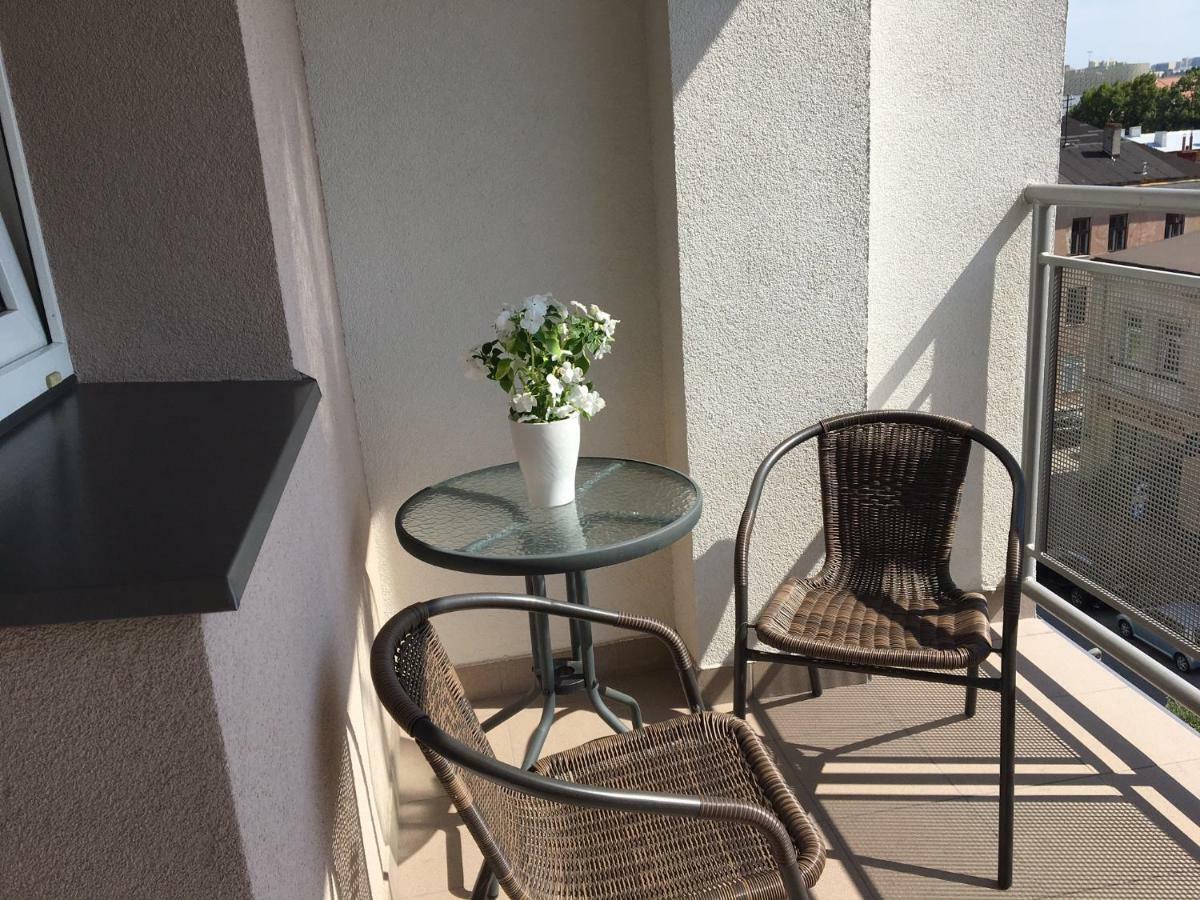 Family & Business Elegant Rynek Centrum Downtown - 2 Bedroom, Balcony, Parking Apartment *