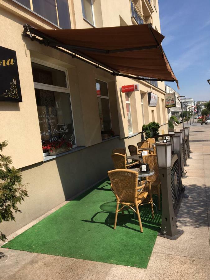 Family & Business Elegant Rynek Centrum Downtown - 2 Bedroom, Balcony, Parking Апартаменти Кельце