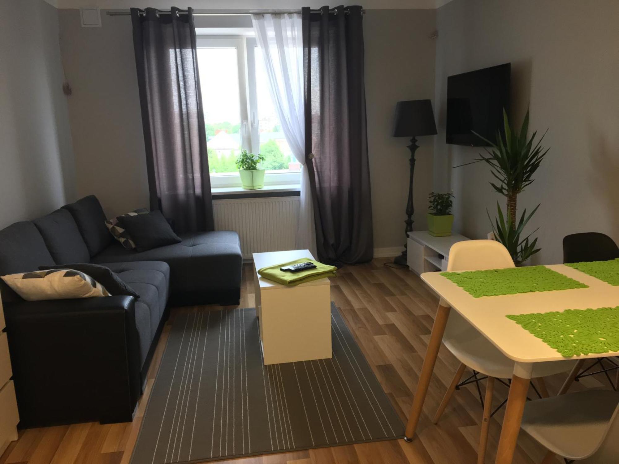 Family & Business Elegant Rynek Centrum Downtown - 2 Bedroom, Balcony, Parking Apartment Kielce