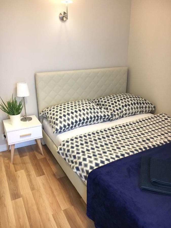 Family & Business Elegant Rynek Centrum Downtown - 2 Bedroom, Balcony, Parking Kielce