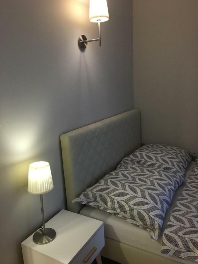 Family & Business Elegant Rynek Centrum Downtown - 2 Bedroom, Balcony, Parking Kielce