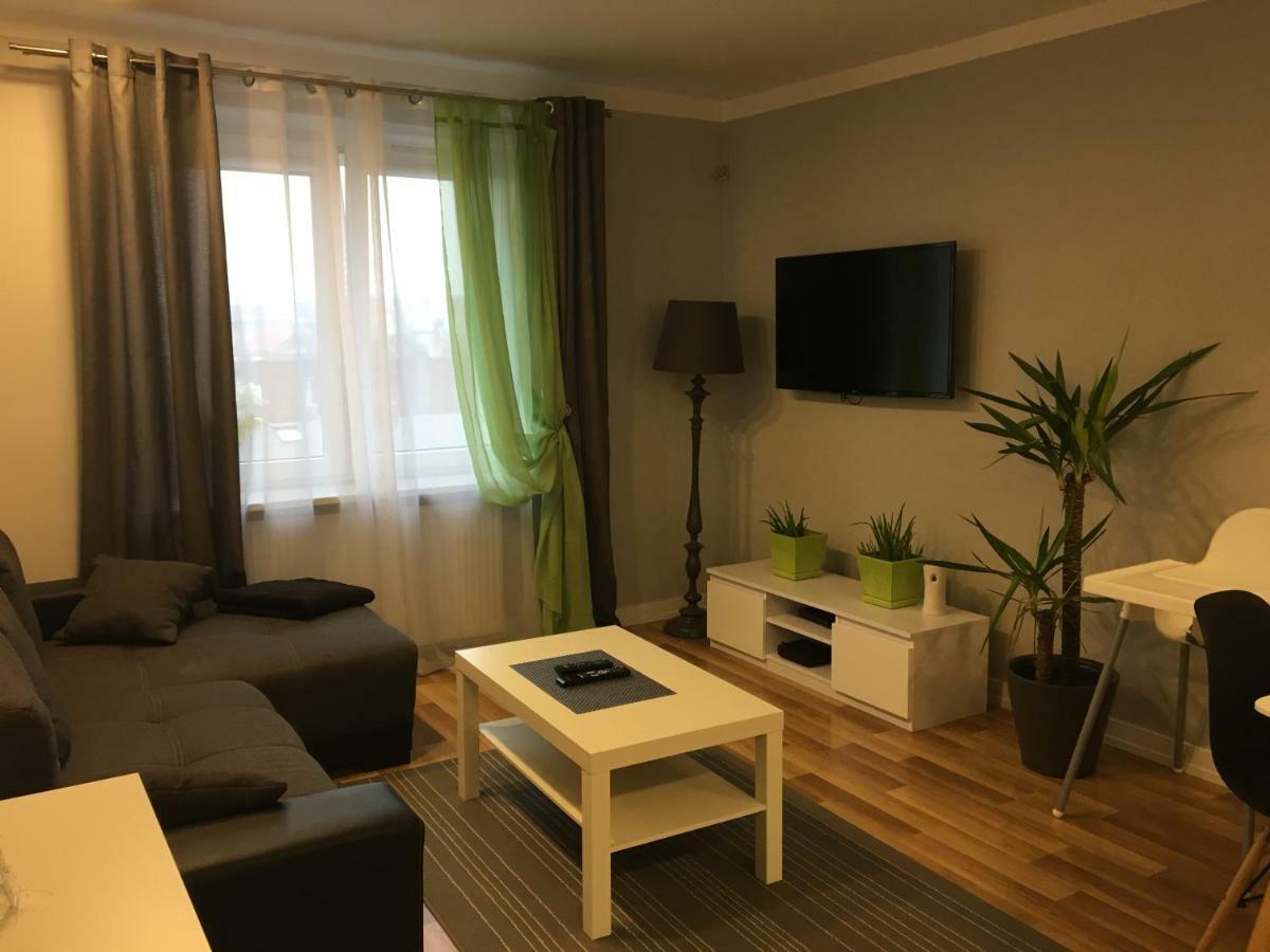 Family & Business Elegant Rynek Centrum Downtown - 2 Bedroom, Balcony, Parking Apartment Kielce