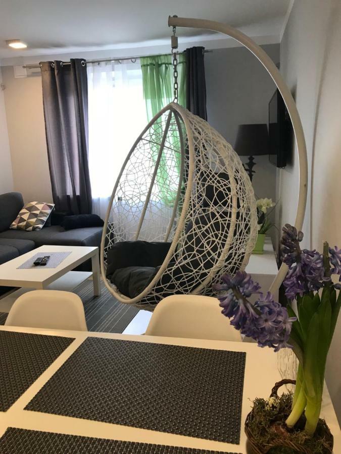 Family & Business Elegant Rynek Centrum Downtown - 2 Bedroom, Balcony, Parking Kielce